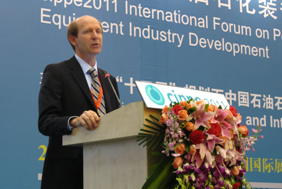 ���ô�ʯ�����a�̅f������ϯ--Greg Stringham����