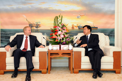 �������ڱ�����ҊBP���F��ϯ���йٴ�����