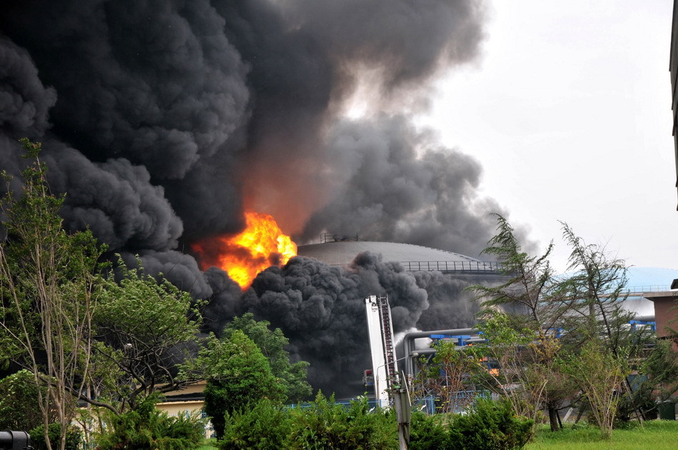 8��29������9�r58�֣��Ї�ʯ�ʹ��Bʯ����˾�l(f��)�����(z��i)�������c(di��n)ϵ�B�Ӄɹ��w֮�g�ܾ��������l(f��)��