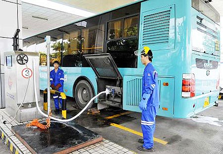 ����(n��i)LNG�Ӛ�վ���_(d��)380��